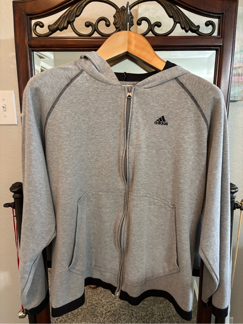 Adidas Gray/Black Full Zip Hoodie Sweatshirt Size L Sporty Urban Streetwear